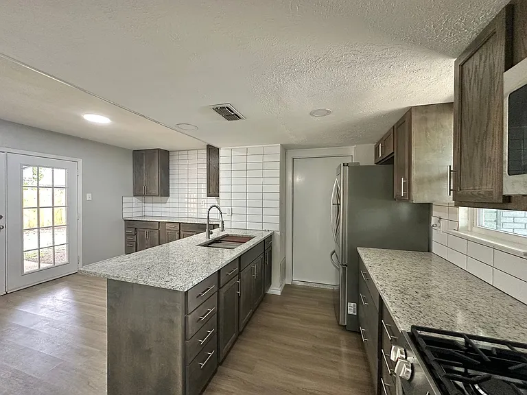 3204 Lake Rd — Photo 11