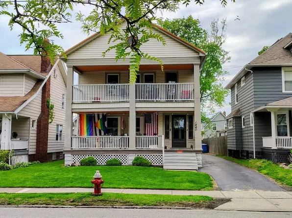 1440 Larchmont Ave, Lakewood, OH 44107
