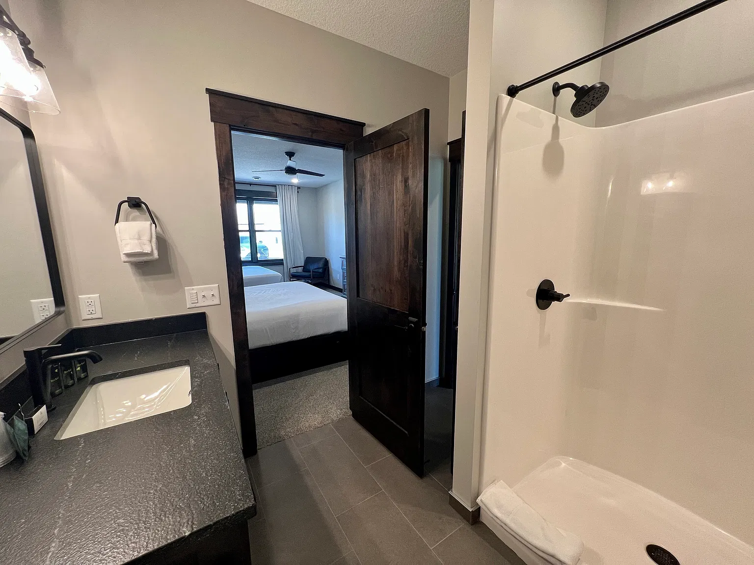2 bed, 1656 sqft, $2,500 — Photo 2