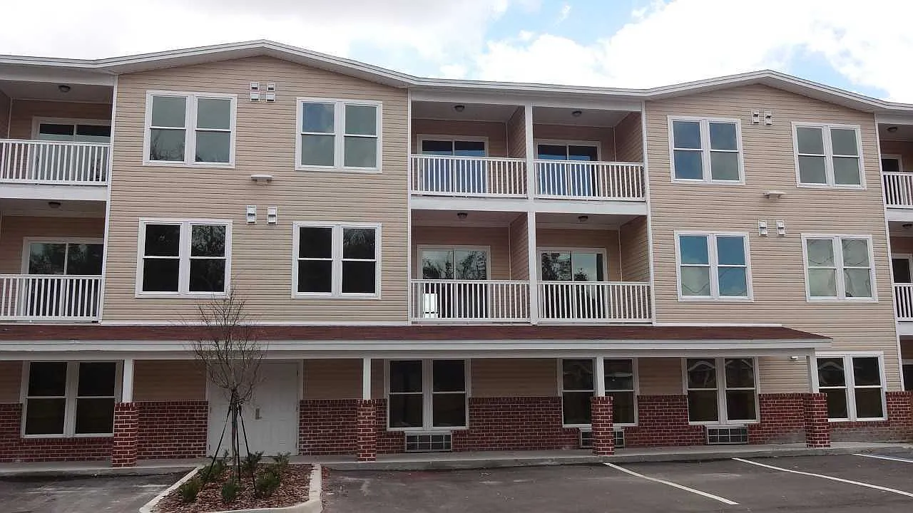 CB Dailey Villas — Photo 1