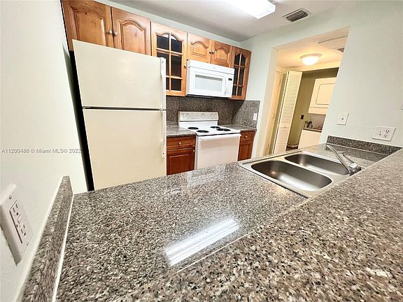 5th image of 8160 Geneva Ct APT 107