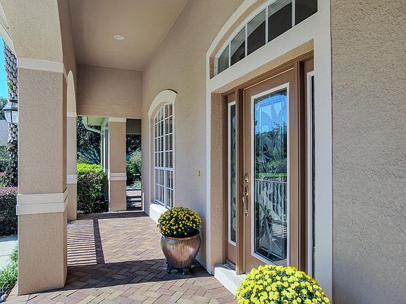 3rd image of 2204 Queen Jessica Dr