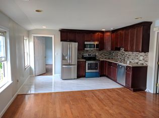 32 Berkeley Pl, Bloomfield, NJ 07003