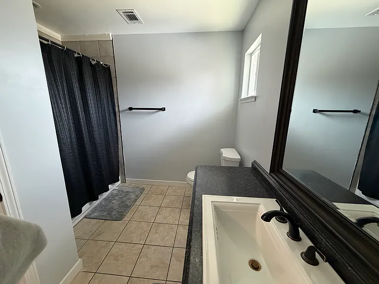 1410 Ashwood Ct — Photo 7