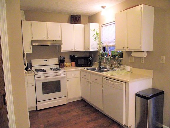 2nd image of 831 Stalywood Ct