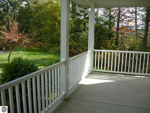 4th image of 7543 Amberwood Ln