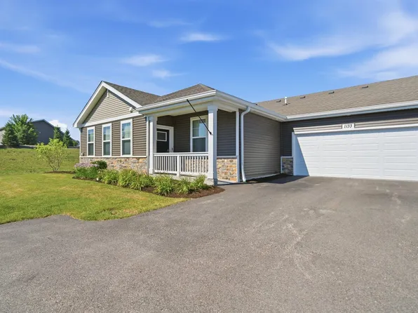 1133 Williamsburg St, Pingree Grove, IL 60140
