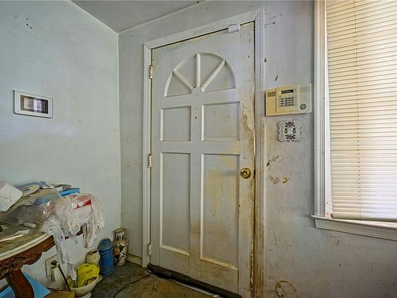 3rd image of 2261 Shipyard Rd
