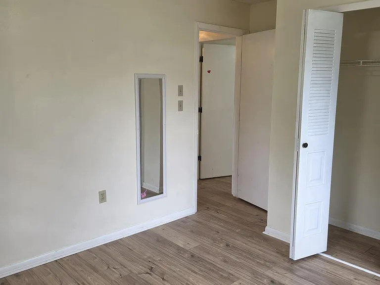 1531 Lake Clay Dr — Photo 13
