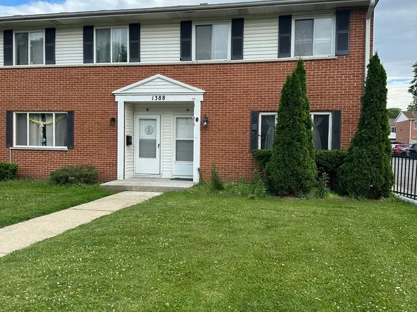 1388 Monomoy St APT A, Aurora, IL 60506