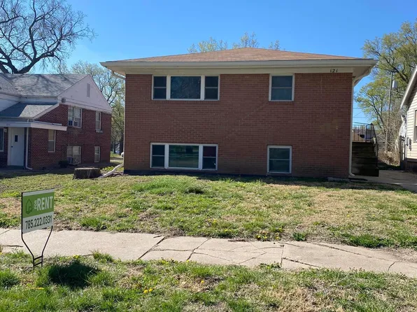 121 E 4th St APT 4, Junction City, KS 66441