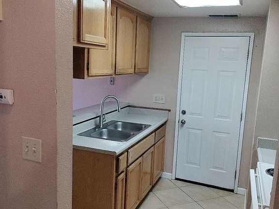 3rd image of 1828 Evergreen Ave #1830