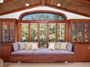 6890 Charing Cross Rd, Berkeley, CA 94705