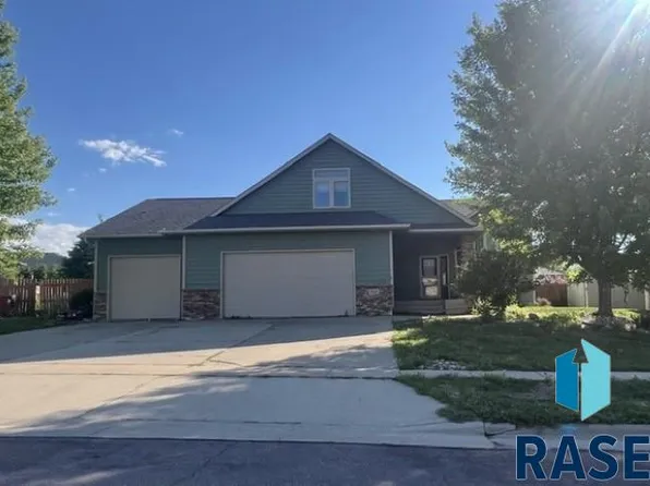 913 N Caleb Ave, Sioux Falls, SD 57103