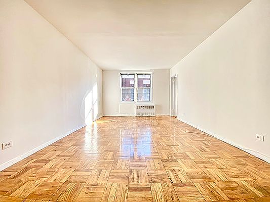 4th image of 142-27 Barclay Ave #10