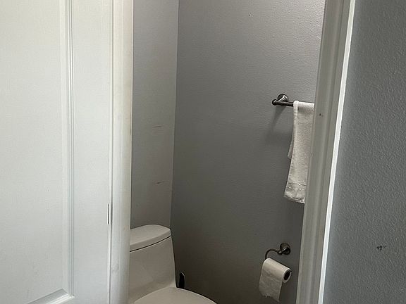 4th image of 6885 Tamarind Cir
