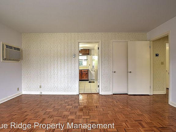 4th image of 1440 Warpath Dr