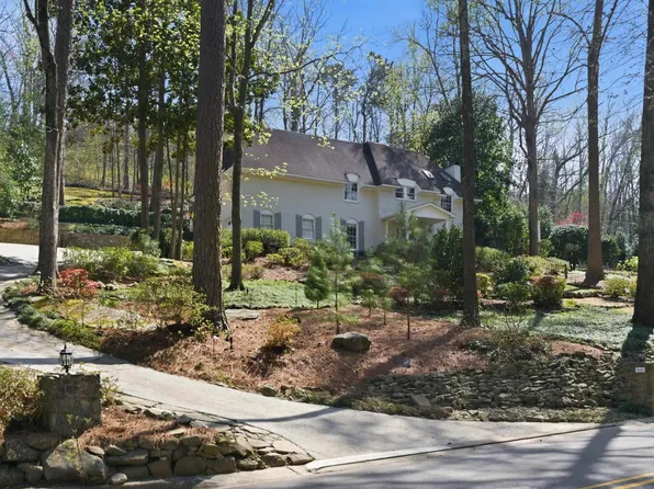 3665 Brookwood Rd, Birmingham, AL 35223