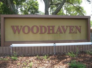 16 Surrey Ct, Palm Coast, FL 32137