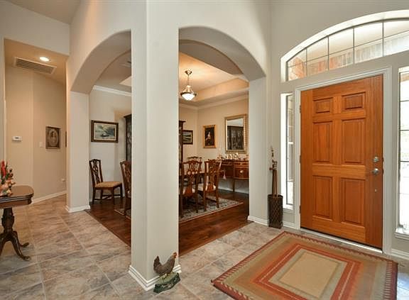 3rd image of 224 Livingston Dr