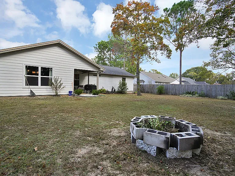 804 Cloverview Dr — Photo 33