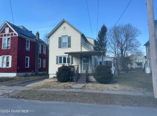 10 Hough St, Saint Johnsville, NY 13452