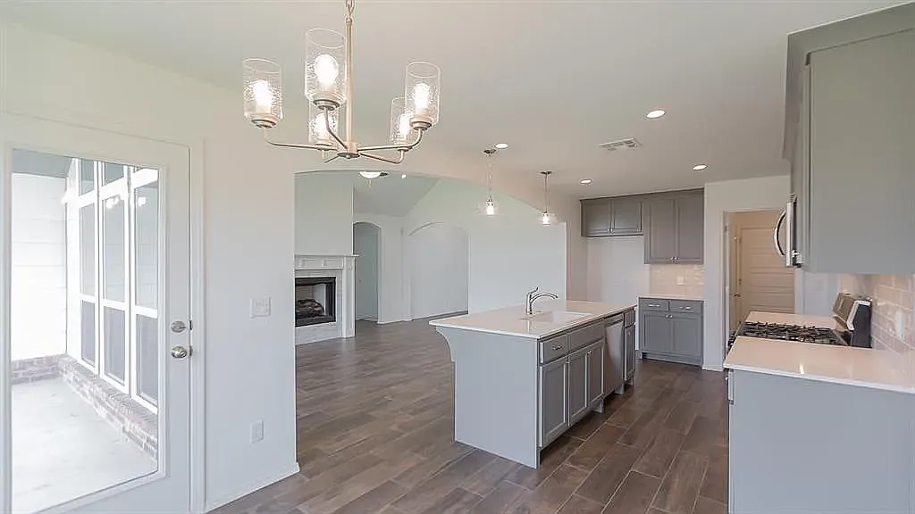 3 bed, 1735 sqft, $2,750 — Photo 4