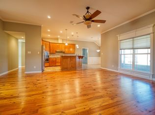 519 Stagecoach Trl, Hahira, GA 31632