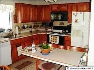 2nd image of 65 Mansfield Ave
