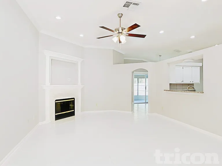 7839 Spring Branch Dr S — Photo 2