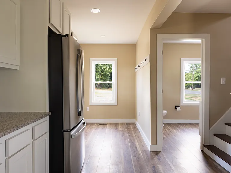 639 Landis Ave — Photo 16