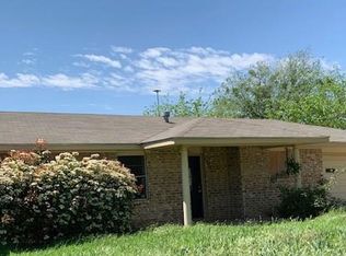 503 N 9th St, Ballinger, TX 76821