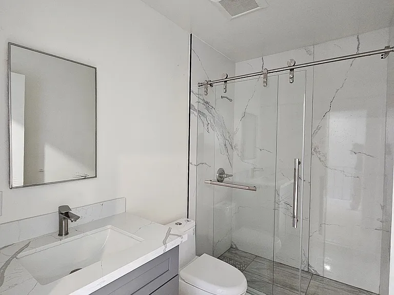 2055 Aldengate Way #4 — Photo 17