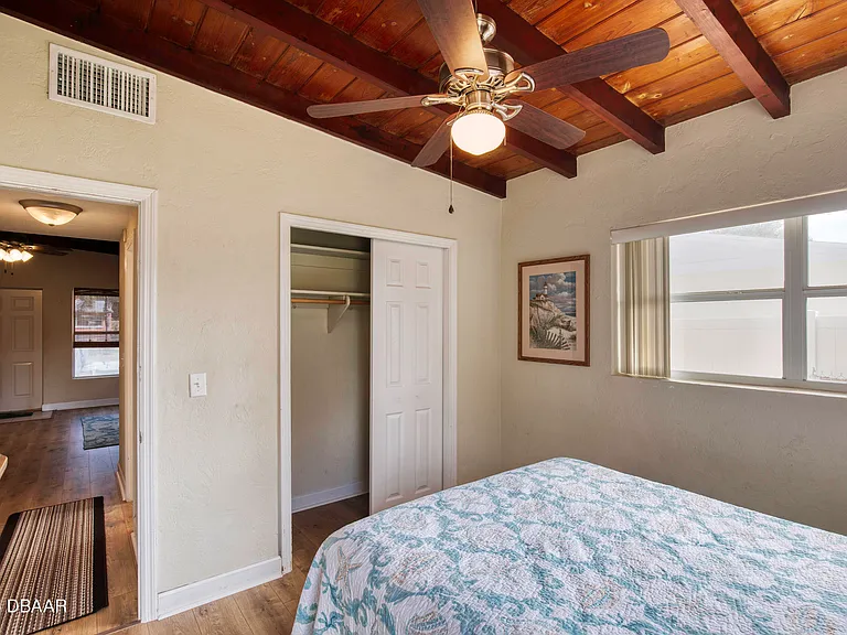 114 Lynnhurst Dr — Photo 16