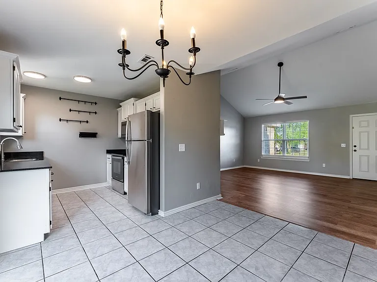 740 Dogwood St — Photo 8