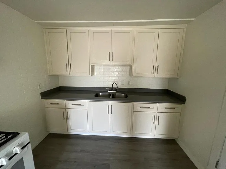 2337 S Walnut Ave — Photo 6