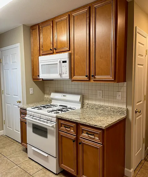 3605 Manhattan Ave — Photo 7