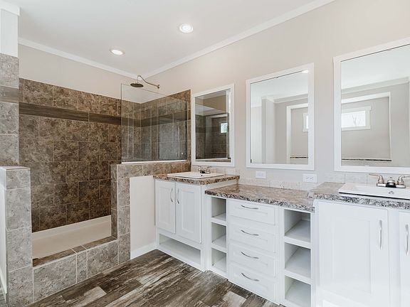 3rd image of 198 Mill Run Ave #1