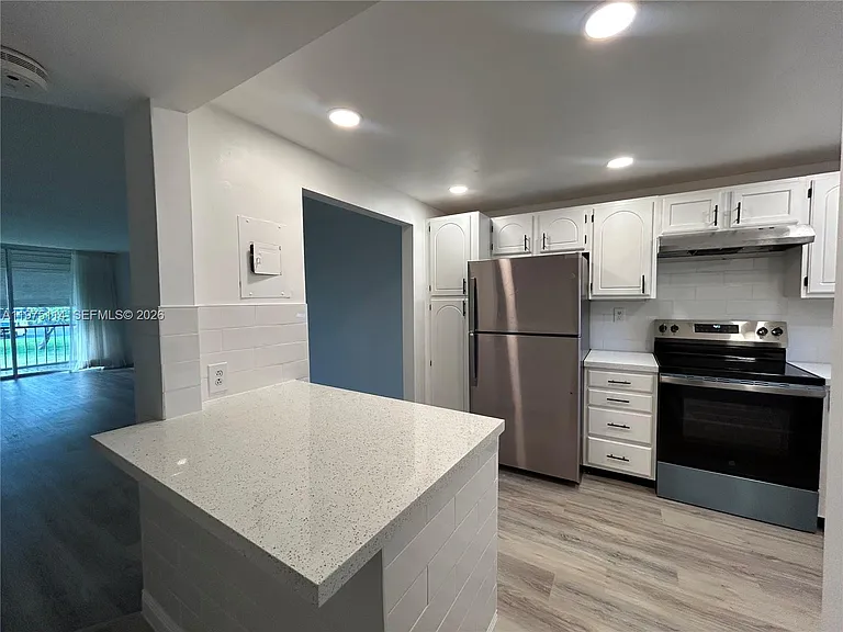 8962 S Hollybrook Blvd #202 — Photo 3