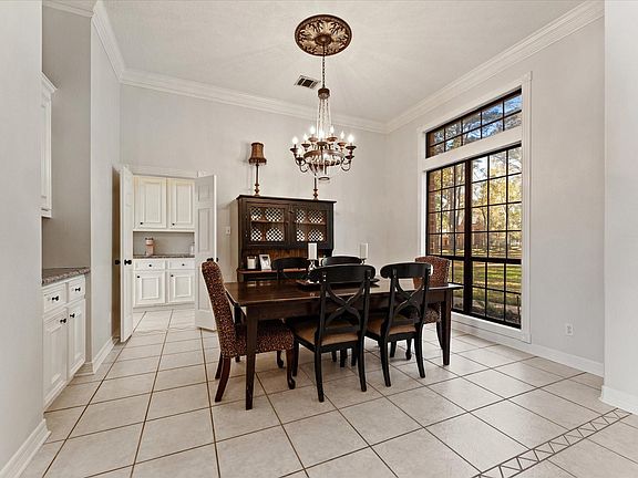 4th image of 1019 Towering Oaks St