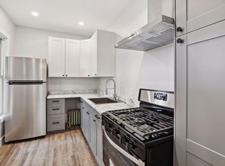 28 Sheridan Ave S #1, Minneapolis, MN 55405