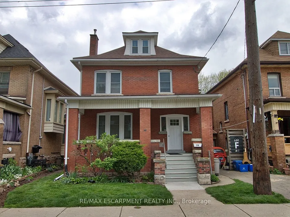 70 Spadina Ave #3