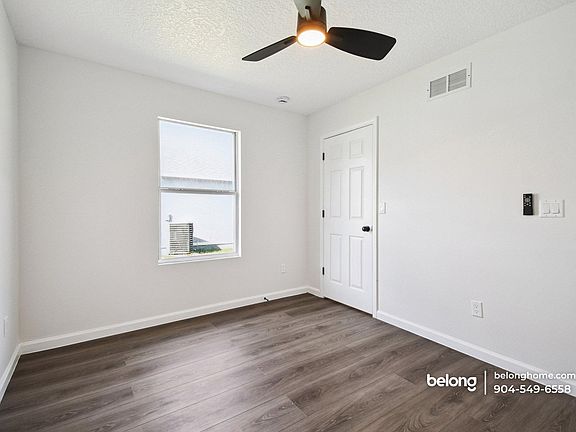 2nd image of 7843 India Ave