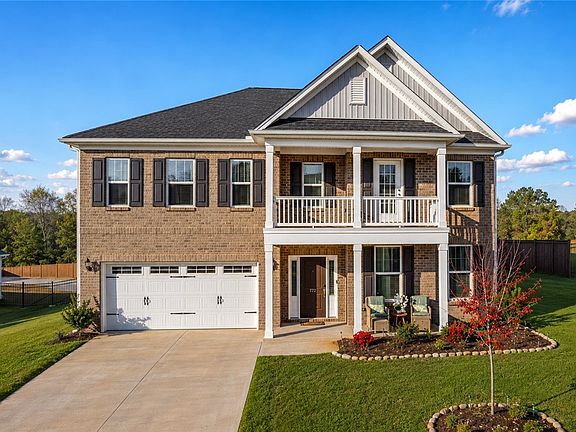 2nd image of 772 Oak Hill Ln