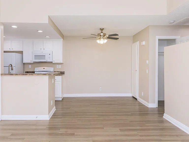 Villas Aliento Apartment Homes — Photo 26
