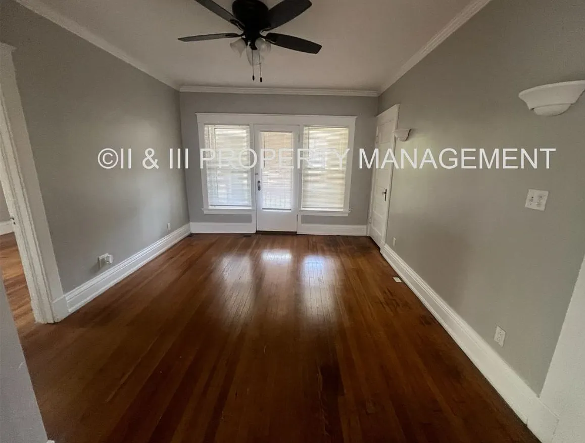 Building Photo - 221 W 37th St #1W