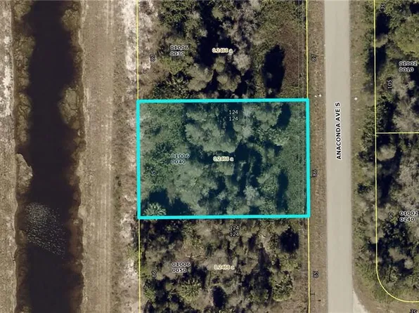 908 Anaconda AVE S, LEHIGH ACRES, FL 33974