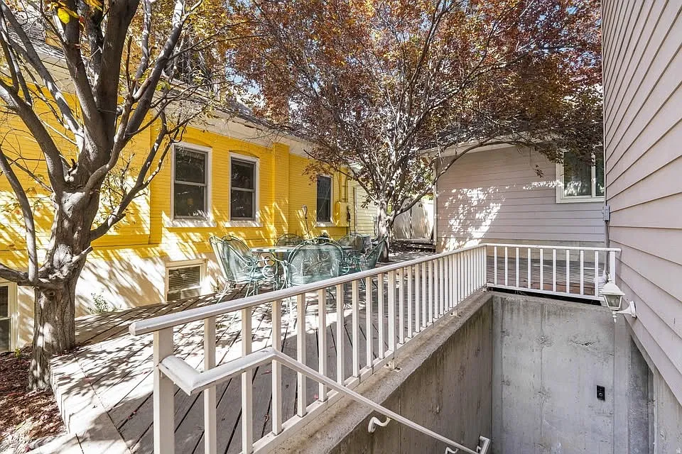1 bed, $1,300 — Photo 3
