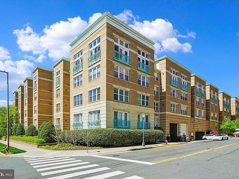 12001 Market St #T51 — Photo 35