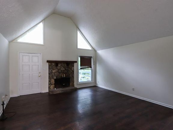 3rd image of 5211 Birdlake Dr